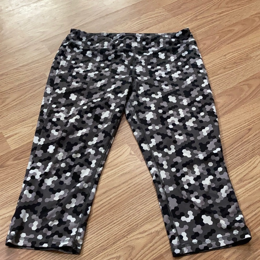 Everlast cropped yoga pants